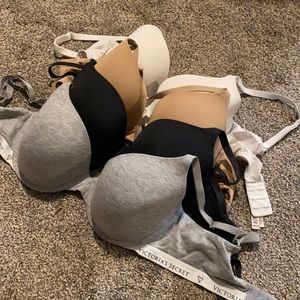 Victoria Secret 34DD bra